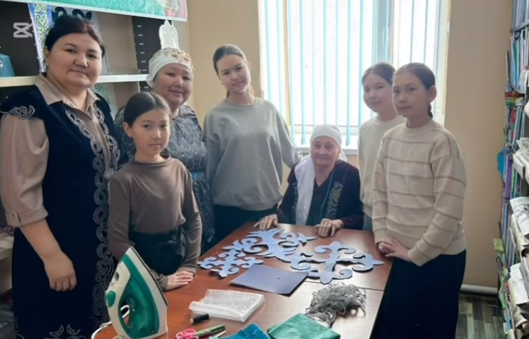 “Қазақтың ұлттық ою өрнегі” ауыл әжелерімен кездесу